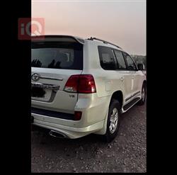 تۆیۆتا لاند کروزەر